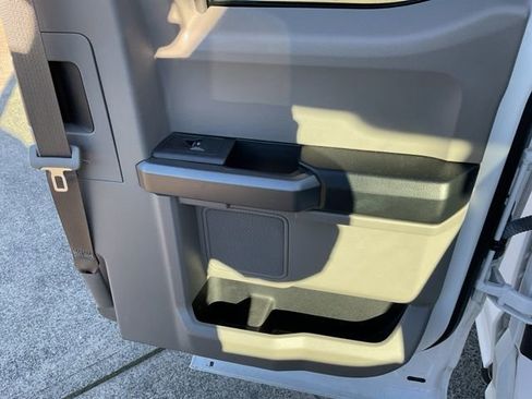 Used 2018 Ford F150 XLT image 24