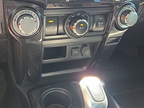 Used 2024 Toyota 4Runner TRD Off-Road Premium w/ Off Road Premium Plus Package AWD/4WD image 19