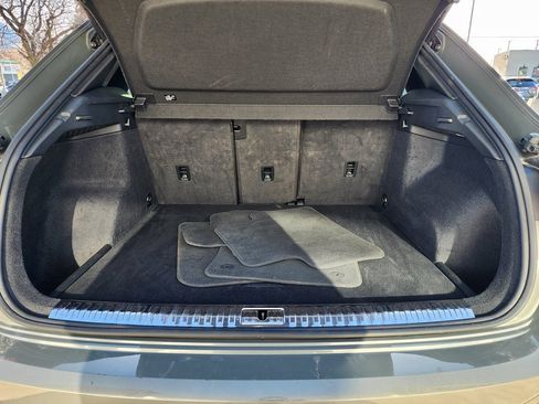 Used 2025 Audi Q3 2.0T Premium image 14