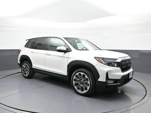 Certified 2024 Honda Passport EX-L image 4