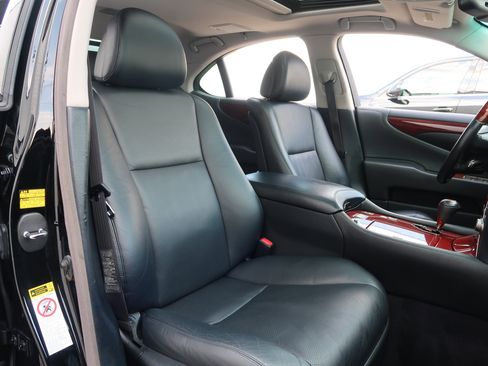 Used 2008 Lexus LS 460 image 13