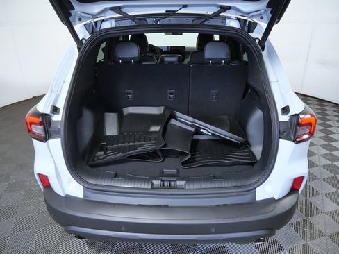 Certified 2025 Ford Escape ST-Line Select w/ Tech Pack #1 AWD/4WD image 9