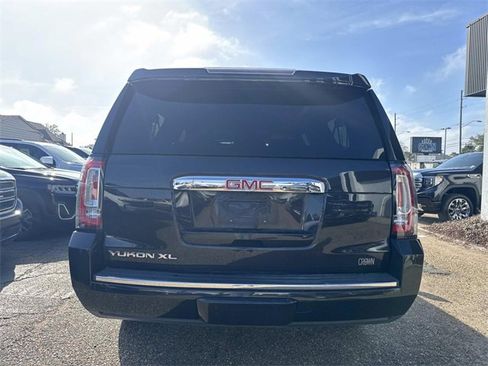 Used 2020 GMC Yukon XL Denali w/ Denali Ultimate Package image 8