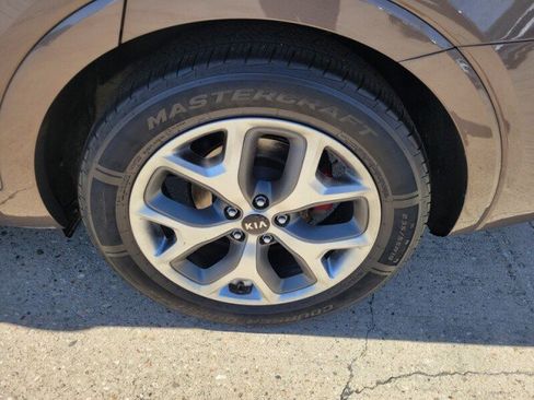 Used 2019 Kia Sorento SX image 10