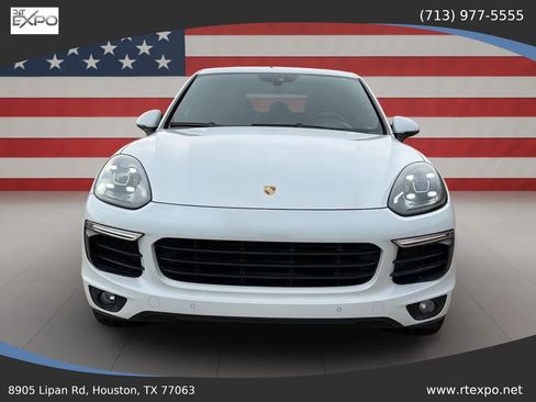 Used 2016 Porsche Cayenne S image 3