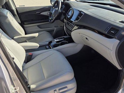 Used 2019 Honda Pilot Touring image 20