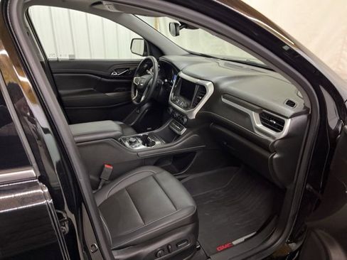 Used 2023 GMC Acadia SLT w/ Preferred Package image 28