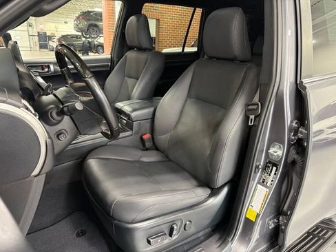 Used 2023 Lexus GX 460 Premium w/ Premium Package AWD/4WD image 14