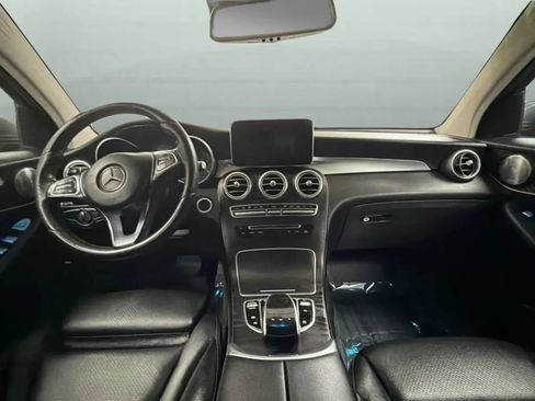 Used 2017 Mercedes-Benz GLC 300 4MATIC Coupe image 9