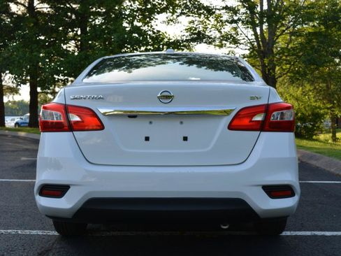 Used 2019 Nissan Sentra SV FWD image 6