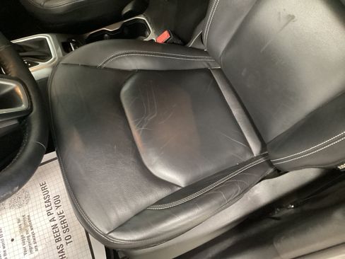 Used 2022 Jeep Renegade Limited AWD/4WD image 16