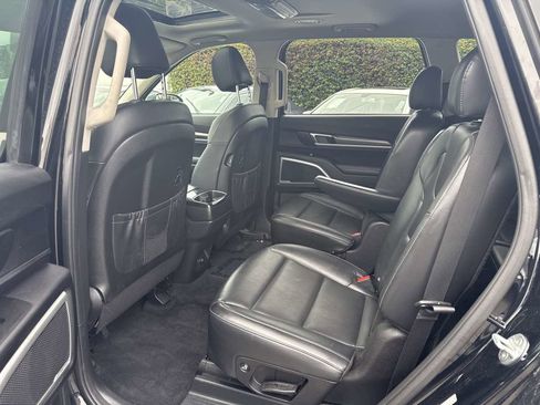 Used 2021 Kia Telluride S image 16