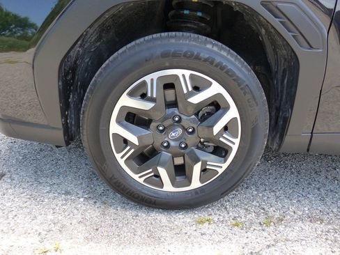 Used 2025 Subaru Forester Premium w/ Convenience Package #1 AWD/4WD image 15