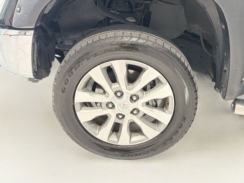 Used 2014 Toyota Tundra Limited w/ Limited Premium Package AWD/4WD image 27