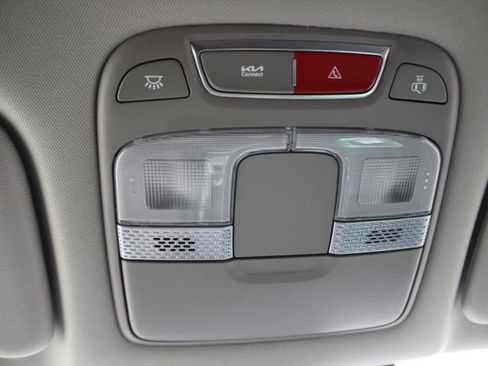 Used 2023 Kia Telluride S AWD/4WD image 14