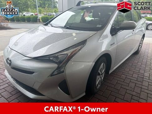 Used 2016 Toyota Prius Two FWD image 3