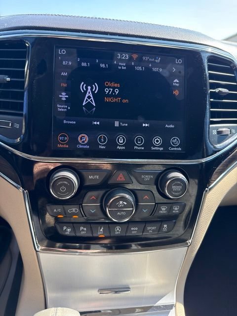 Used 2020 Jeep Grand Cherokee Summit AWD/4WD image 11