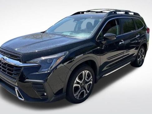 Used 2025 Subaru Ascent Touring image 2
