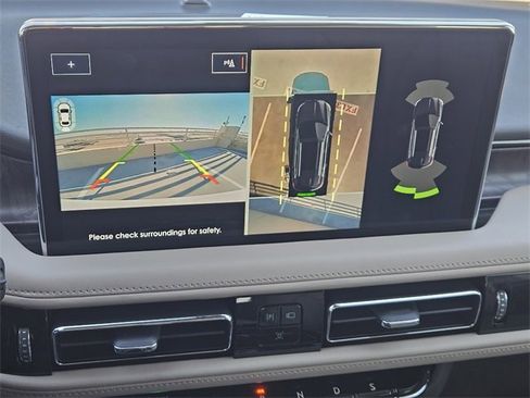 Certified 2022 Lincoln Nautilus Reserve w/ Equipment Group 202A image 18