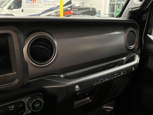 Used 2022 Jeep Wrangler Willys image 21