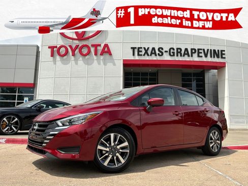 Used 2025 Nissan Versa SV FWD image 1