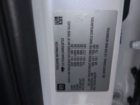 Used 2022 Cadillac Escalade Luxury image 8