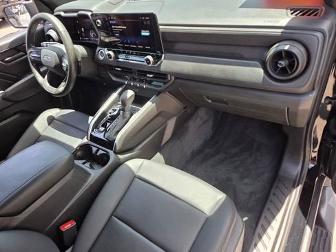 Certified 2024 Chevrolet Colorado Trail Boss w/ Advanced Trailering Package AWD/4WD image 16