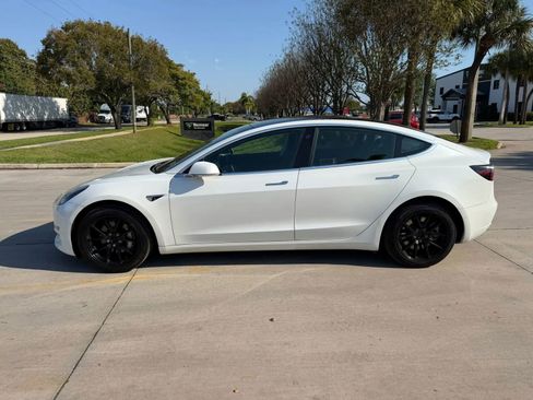 Used 2019 Tesla Model 3 Long Range image 2