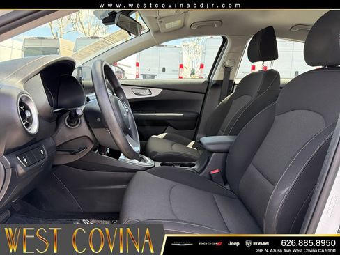 Used 2023 Kia Forte LXS FWD image 9