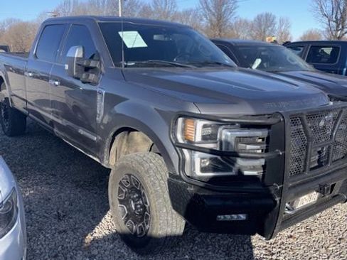 Used 2021 Ford F350 Platinum image 2