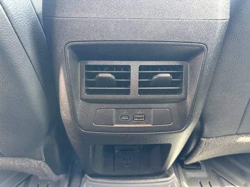 Used 2024 GMC Canyon Denali AWD/4WD image 19