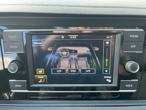 Used 2023 Volkswagen Jetta SE FWD image 32