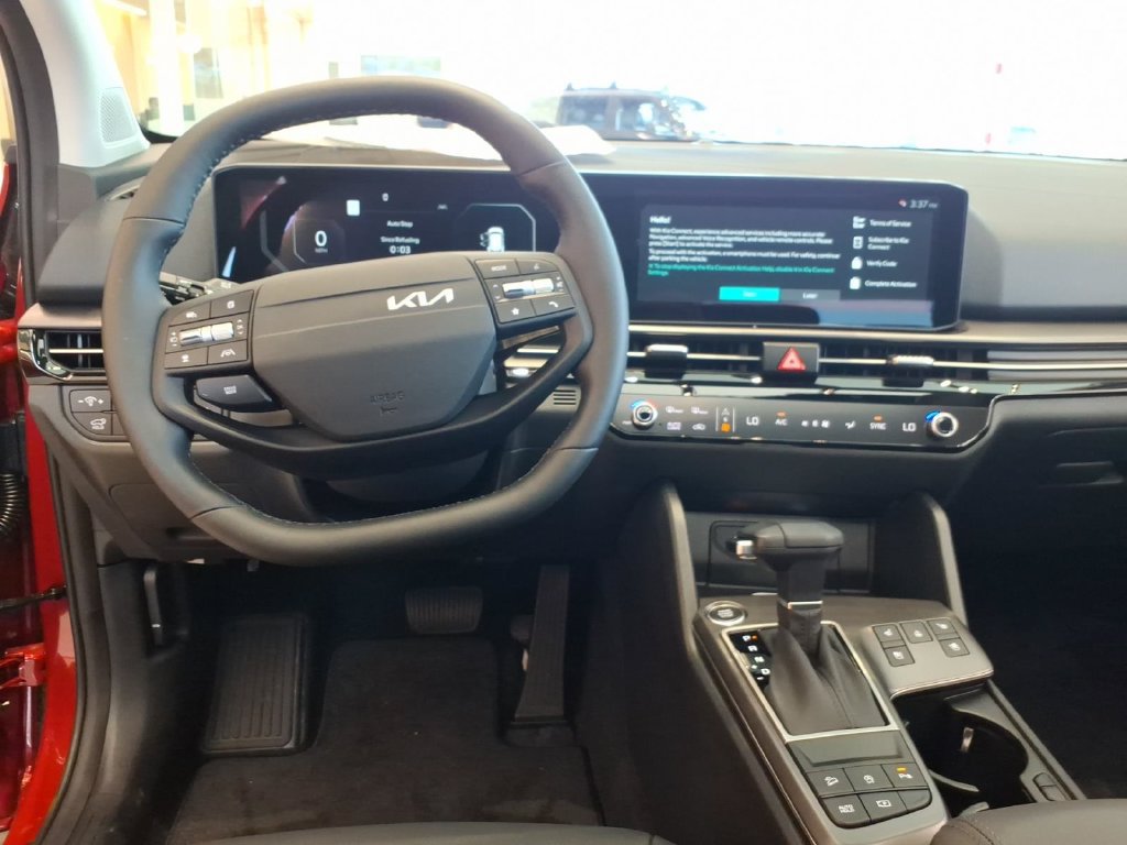 New 2026 Kia Sportage SX FWD image 12