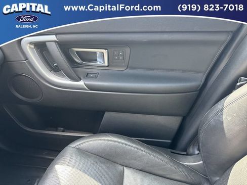 Used 2019 Land Rover Discovery Sport HSE AWD/4WD image 29