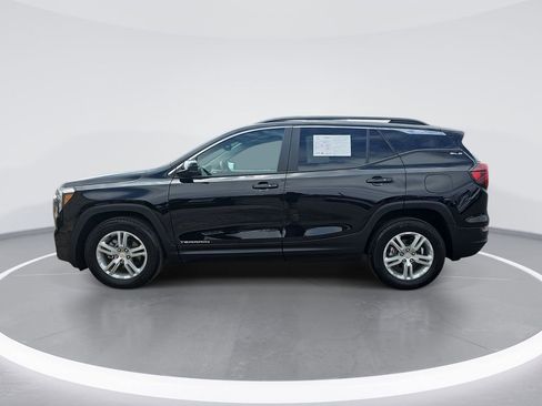 Used 2023 GMC Terrain SLE w/ Driver Convenience Package FWD image 7