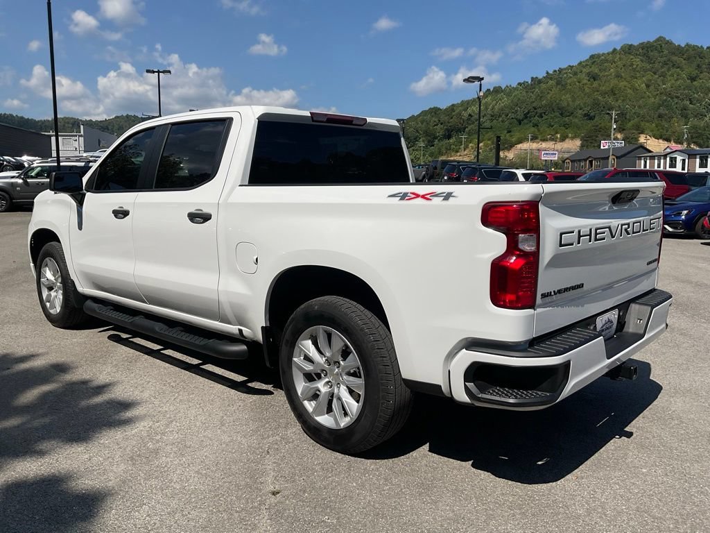 Used 2024 Chevrolet Silverado 1500 Custom w/ LPO, Dark Essentials Package AWD/4WD image 4