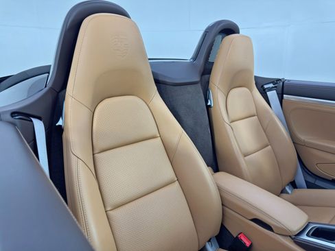 Used 2021 Porsche 718 Boxster GTS RWD image 31