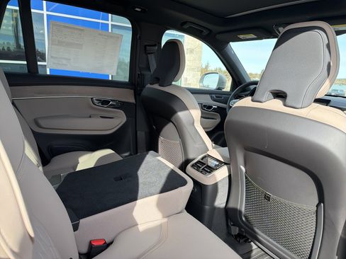 New 2026 Volvo XC90 T8 Plus w/ Protection Package Premier image 15