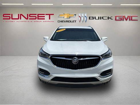 Used 2020 Buick Enclave Essence FWD image 2