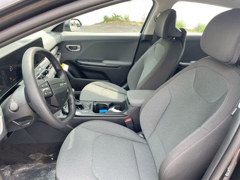 Used 2025 Kia K4 LX image 37