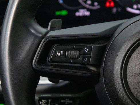 Certified 2025 Porsche Cayenne S AWD/4WD image 27