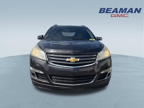 Used 2016 Chevrolet Traverse LT FWD image 2