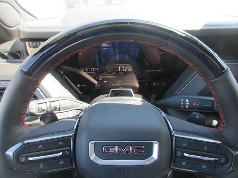 New 2026 GMC Yukon AT4 Ultimate AWD/4WD image 18