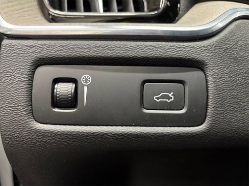 Used 2021 Volvo XC60 T6 Inscription image 29