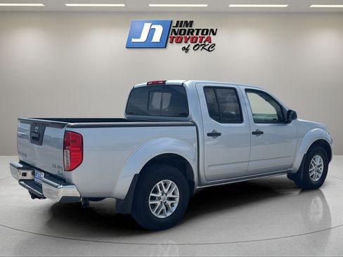 Used 2019 Nissan Frontier SV AWD/4WD image 5