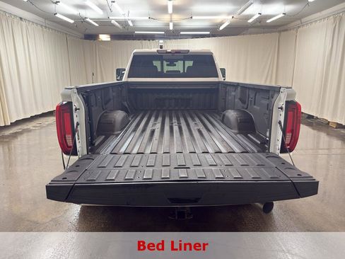 Used 2022 GMC Sierra 3500 Denali image 9