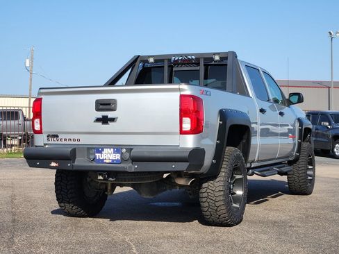 Used 2018 Chevrolet Silverado 1500 LTZ Z71 w/ Redline Edition AWD/4WD image 7