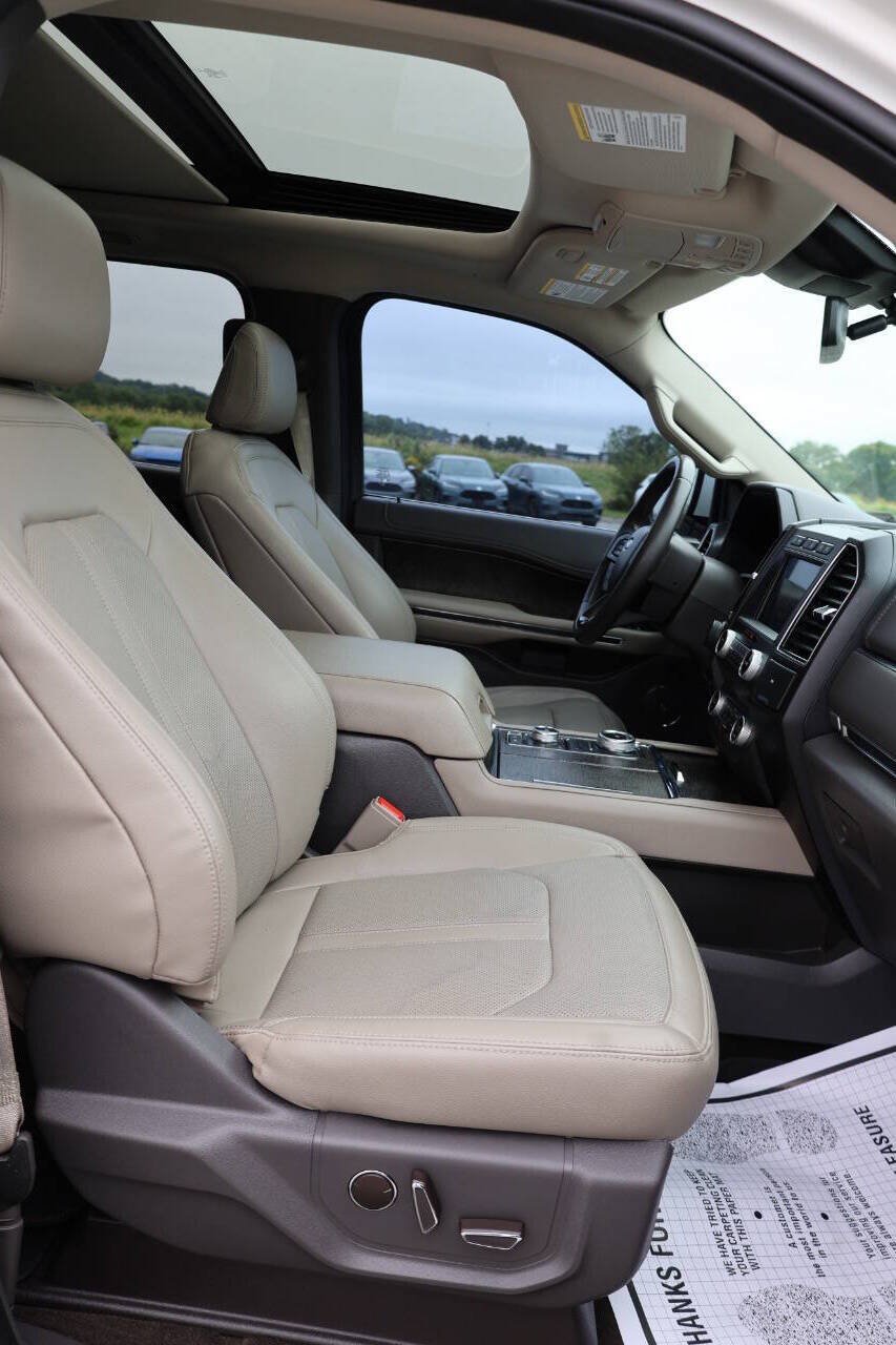 Used 2021 Ford Expedition Max Limited AWD/4WD image 15