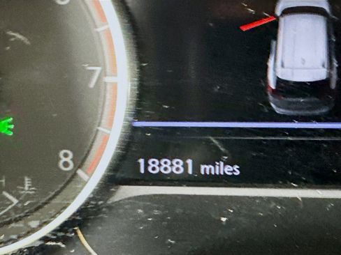 Used 2024 Nissan Rogue SV w/ SV Premium Package image 19