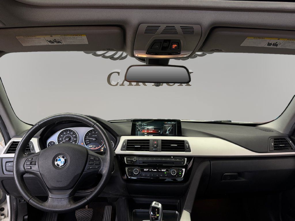 Used 2017 BMW 320i Sedan RWD image 11